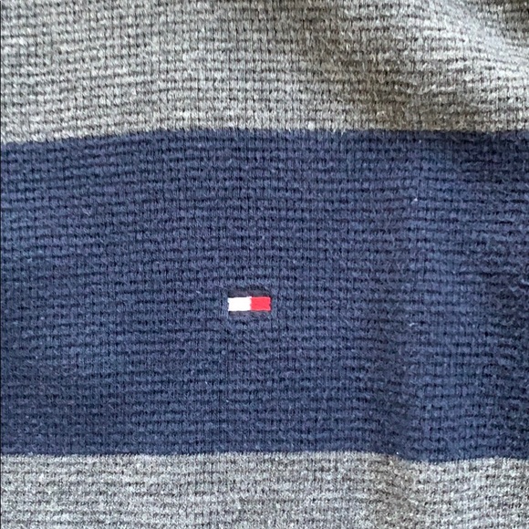 Tommy Hilfiger long sleeve shirt - Picture 3 of 4